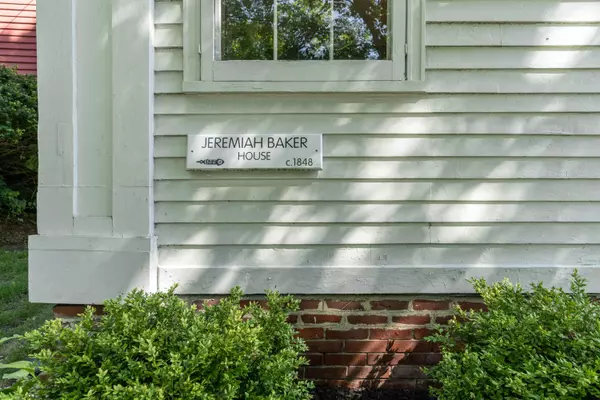 Yarmouth, ME 04096,35 East Main ST