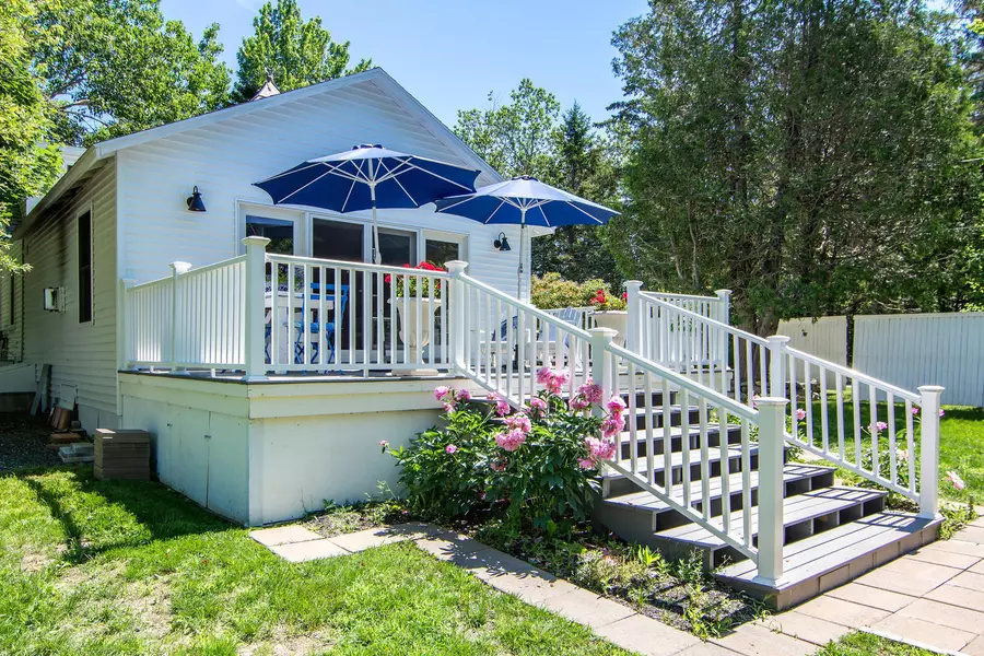 110 Quaco RD, Deer Isle, ME 04627