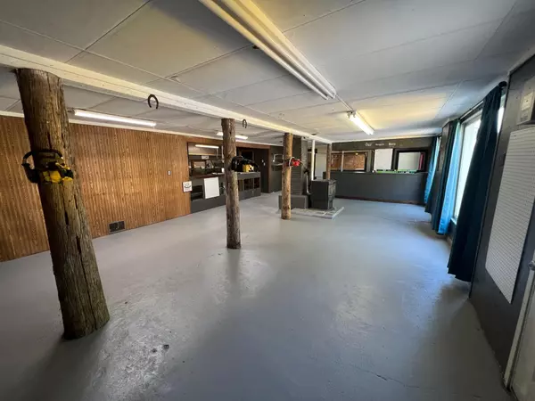 Guilford, ME 04443,42 Elm ST