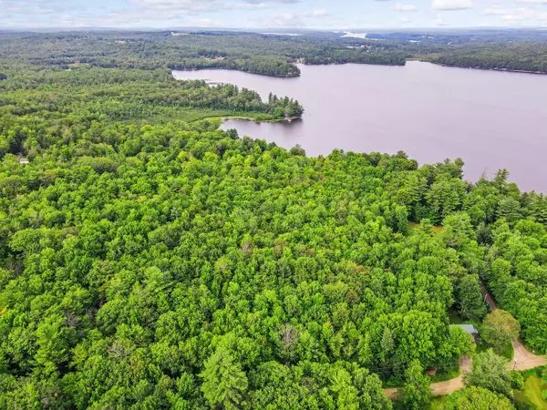 Vassalboro, ME 04989,M 14 L 39 Sandy Point RD