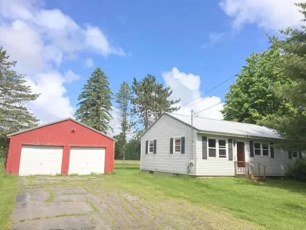 1008 Mutton LN, Clinton, ME 04927