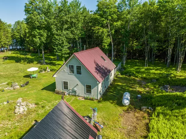 Newport, ME 04953,185 Durham Bridge RD