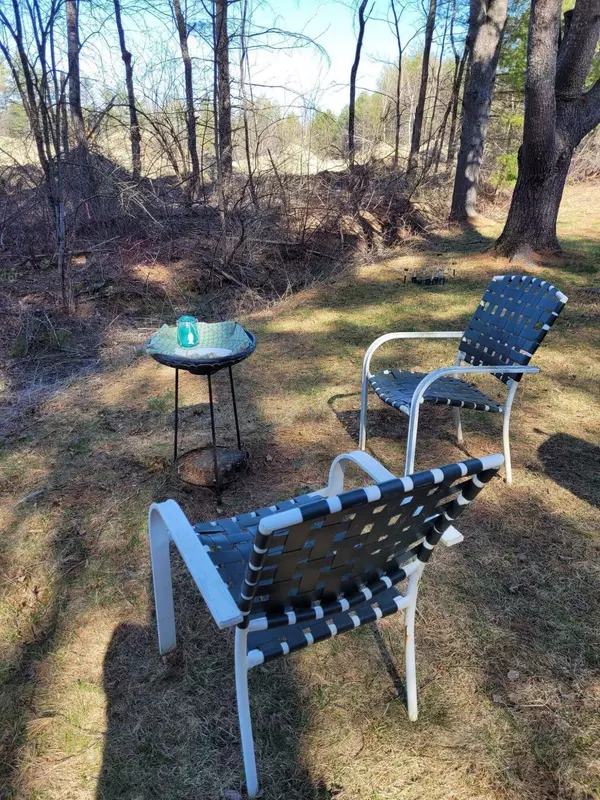 Waterville, ME 04901,74 Heather DR