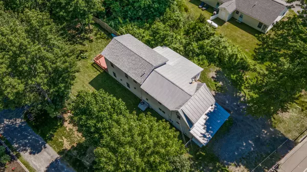 Oakland, ME 04963,129 High ST