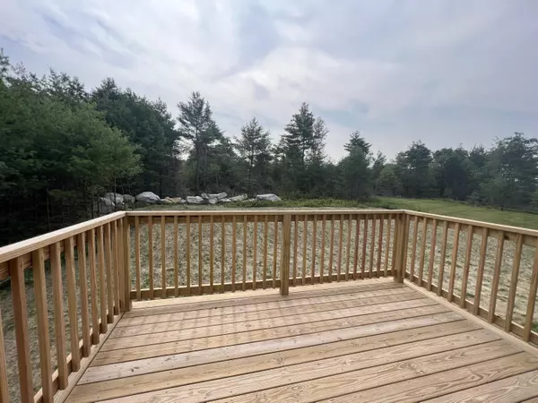 Standish, ME 04084,1 Estes DR