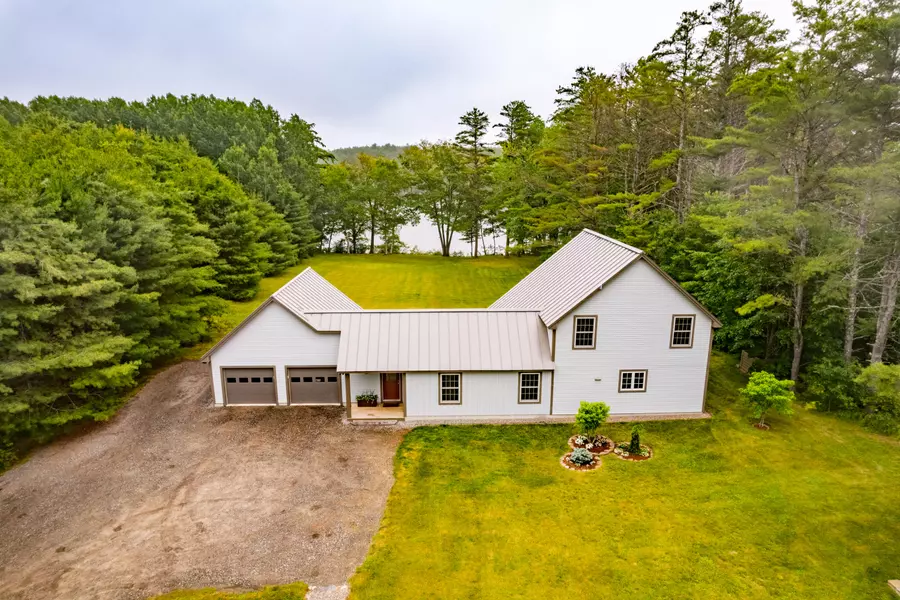 1223 River RD, Bowdoinham, ME 04008