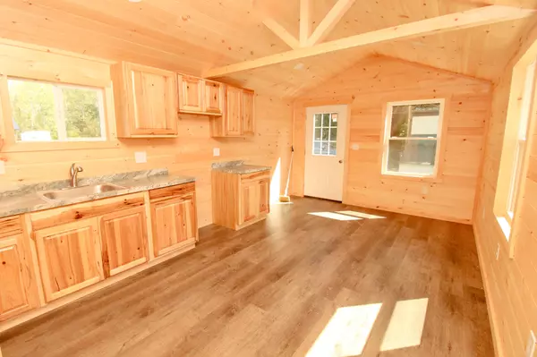 286 Hudson RD, Glenburn, ME 04401