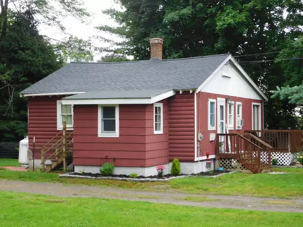 Old Town, ME 04468,17 Bowdoin AVE