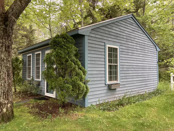 Gouldsboro, ME 04607,48 Wolf Pen LN