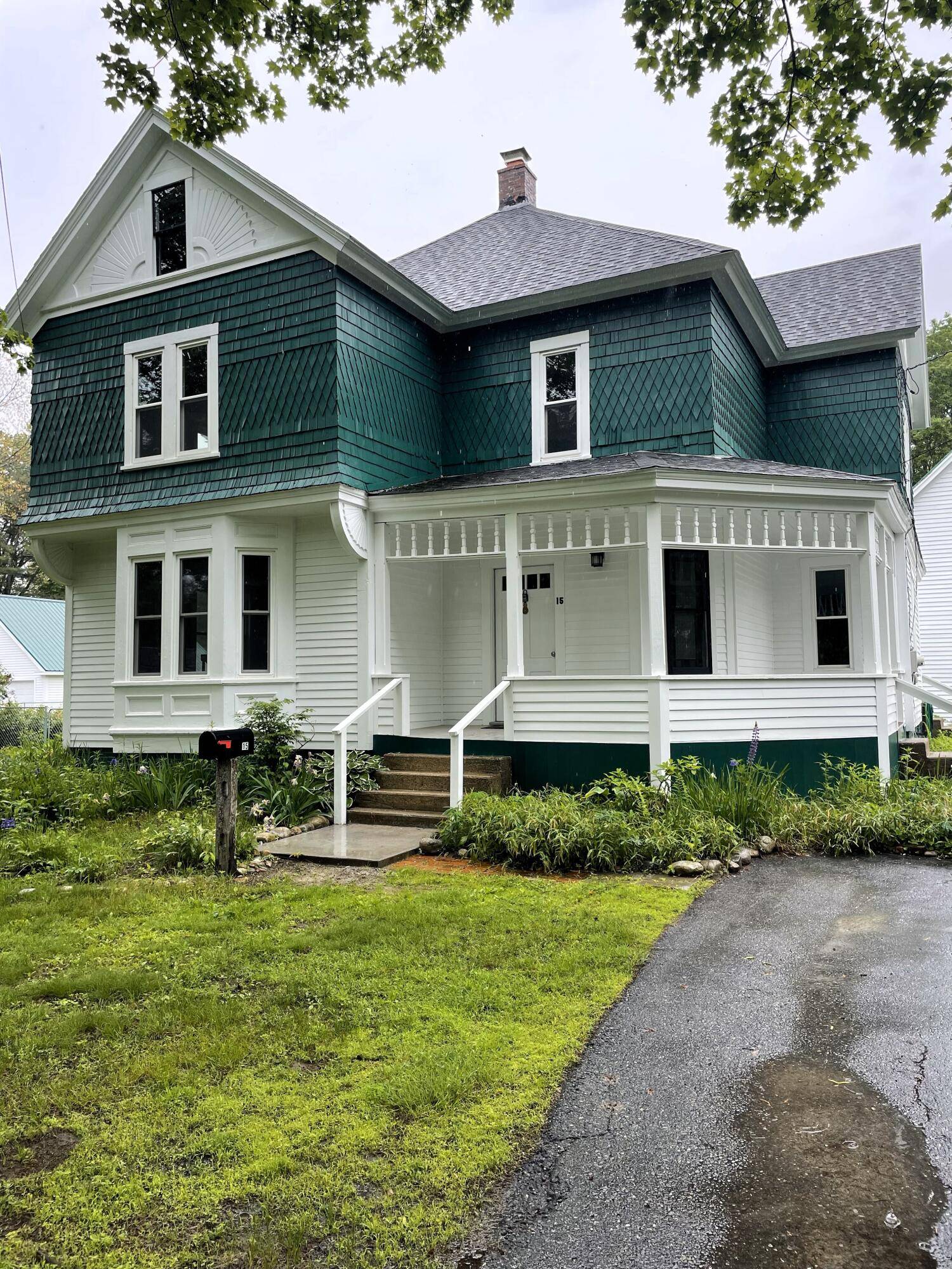 15 Highland AVE, Paris, ME 04281