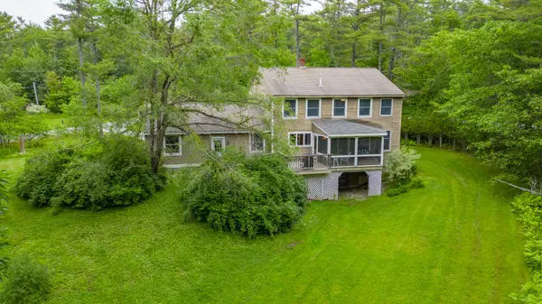 Wiscasset, ME 04578,4 Howard LN