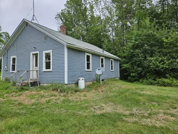 Palmyra, ME 04965,612 Warren Hill RD