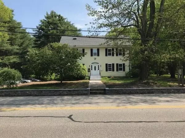 Saco, ME 04072,246 Beach ST