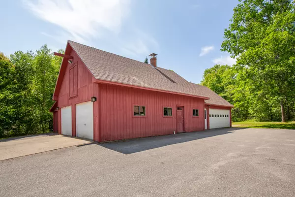 Surry, ME 04684,556 Newbury Neck RD