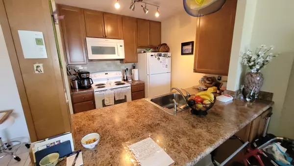 South Portland, ME 04106,148 Breakwater DR #515