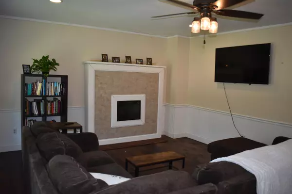 Wiscasset, ME 04578,198 Birch Point RD