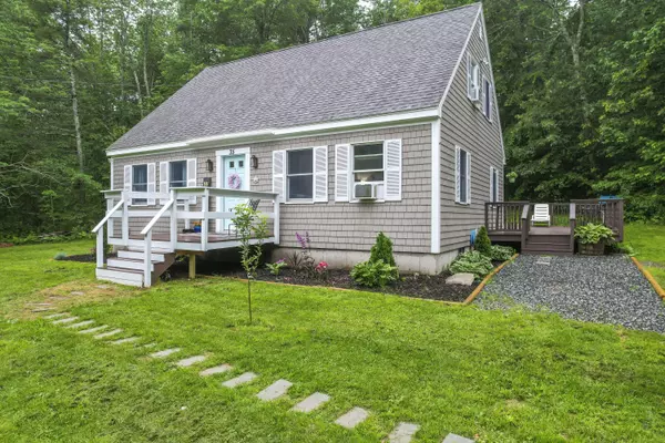 35 River Bend RD, Waldoboro, ME 04572