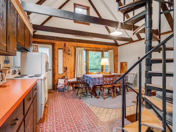 Newry, ME 04261,813 Bear River RD