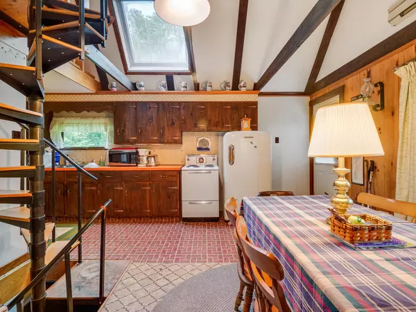 Newry, ME 04261,813 Bear River RD