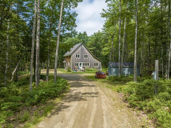 118 N Cobbtown RD, Lincolnville, ME 04849