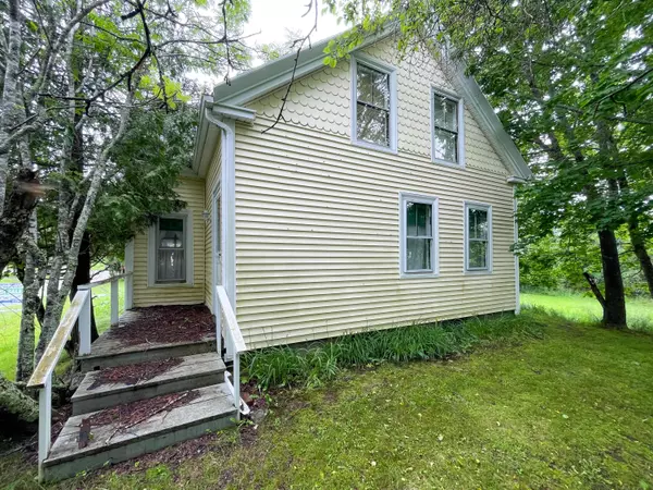 Machias, ME 04654,9 Allen AVE