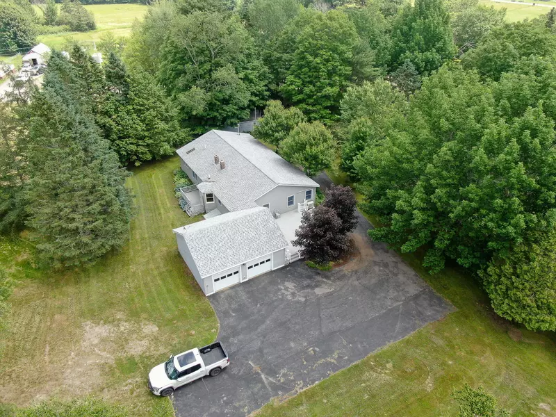 1541 Long Ridge RD, Burlington, ME 04417
