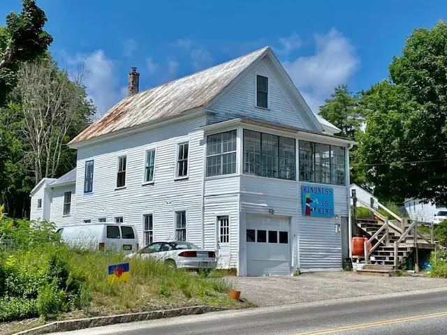 8 Maple ST, Cornish, ME 04020