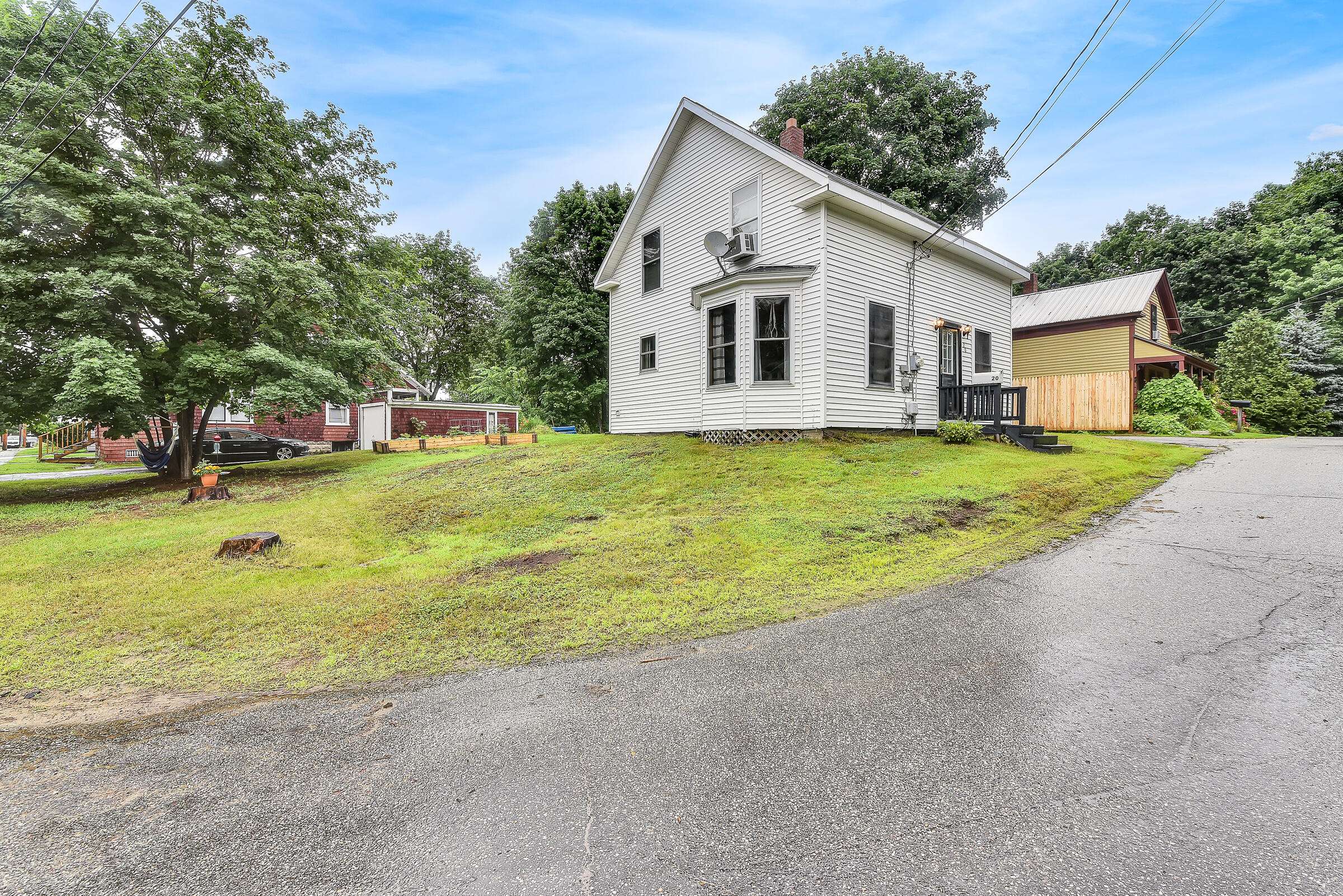 20 River ST, Paris, ME 04281