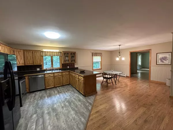 Sidney, ME 04330,45 Sunflower LN