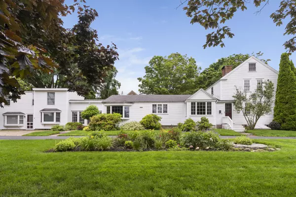 Kennebunkport, ME 04046,2 Pearl ST