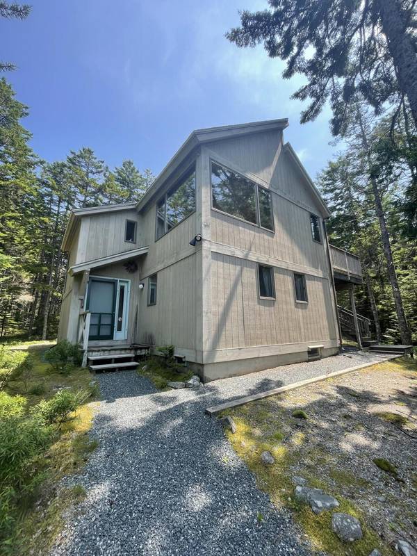 582 Indian Point RD, Bar Harbor, ME 04609