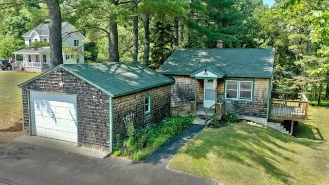 581 Ossipee TRL W, Standish, ME 04084