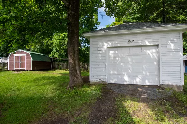 Millinocket, ME 04462,46 Congress ST