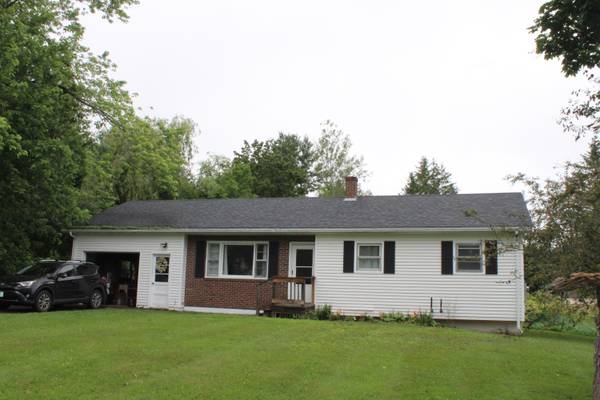 28 Mountainview DR, Hampden, ME 04444