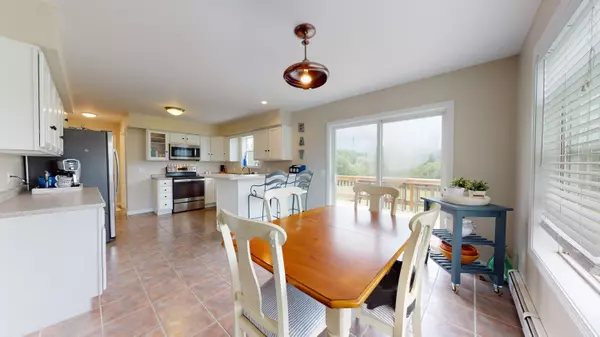 Hudson, ME 04449,4 Maefield LN