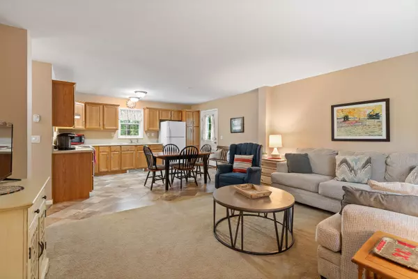 Wiscasset, ME 04578,13 Flood AVE