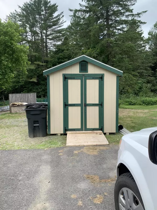 Madison, ME 04950,266 Old County RD