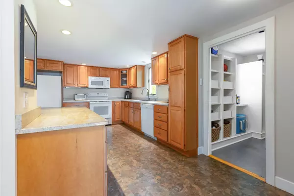 Freeport, ME 04032,30 South Freeport RD