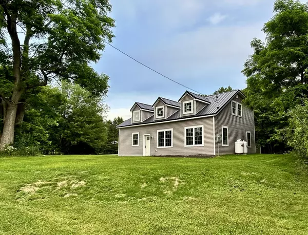 2914 Route 2, Hermon, ME 04401