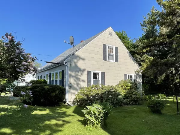 Thomaston, ME 04861,45 Hyler ST