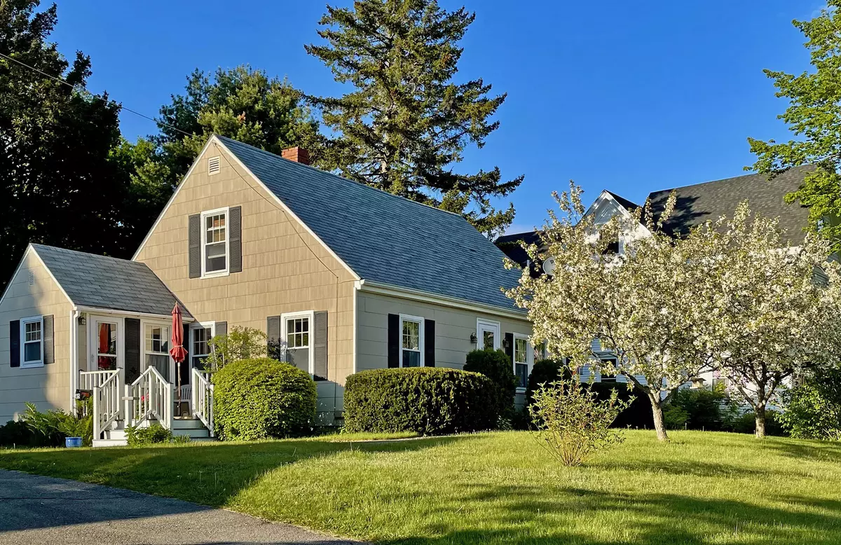 Thomaston, ME 04861,45 Hyler ST