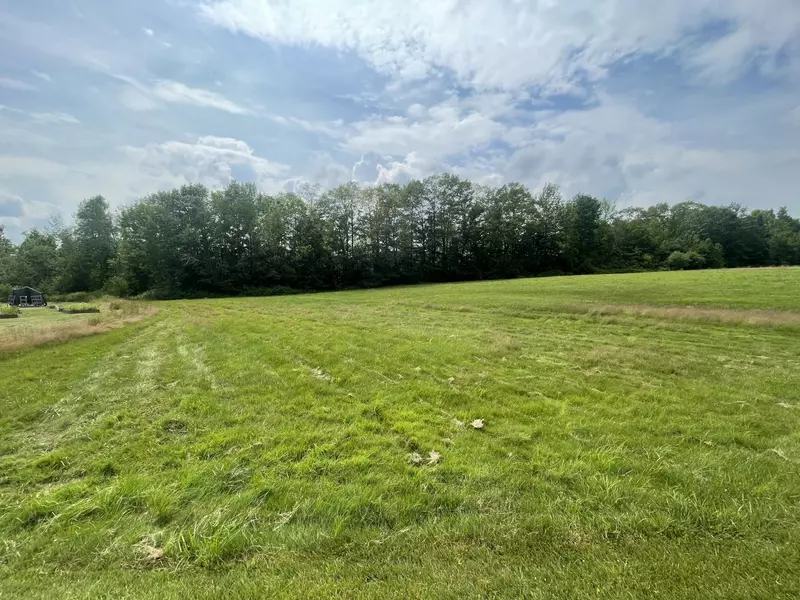 00 Smith LN, Levant, ME 04456