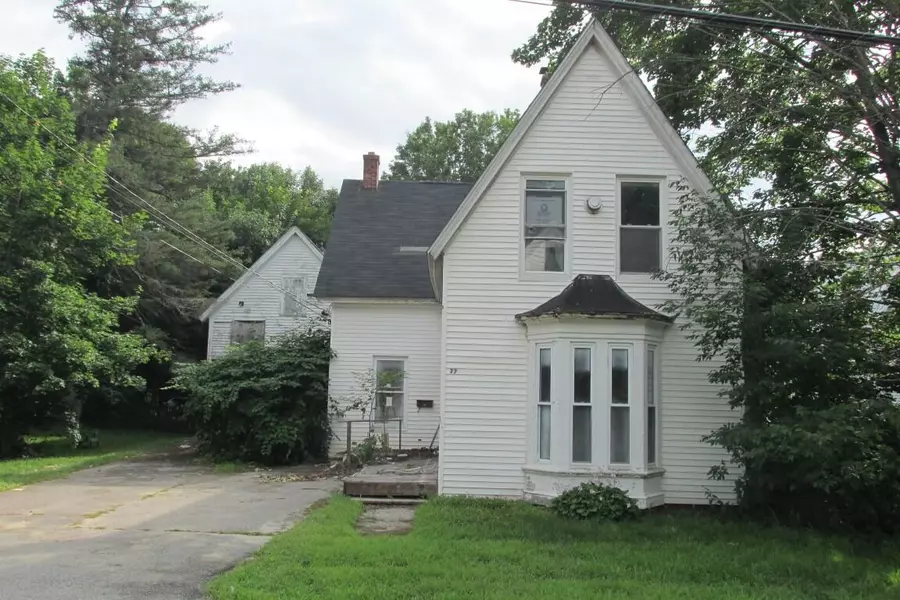 77 Elm ST, Mechanic Falls, ME 04256