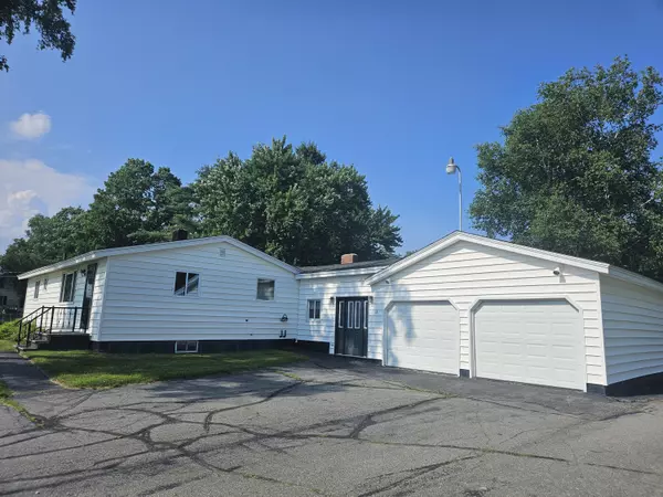 Howland, ME 04448,63 Water ST