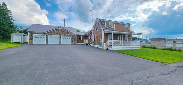 8 Cedar ST, Presque Isle, ME 04769