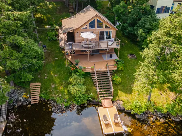 316 Red Cedar LN, Sidney, ME 04330
