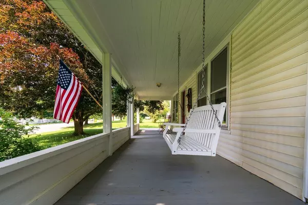 Warren, ME 04864,397 Main ST