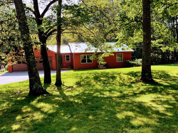 392 Searsmont RD, Lincolnville, ME 04849