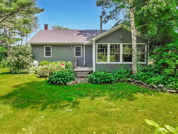 Waldoboro, ME 04572,19 Pine Ridge RD