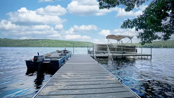 Raymond, ME 04071,16 Swan's RD